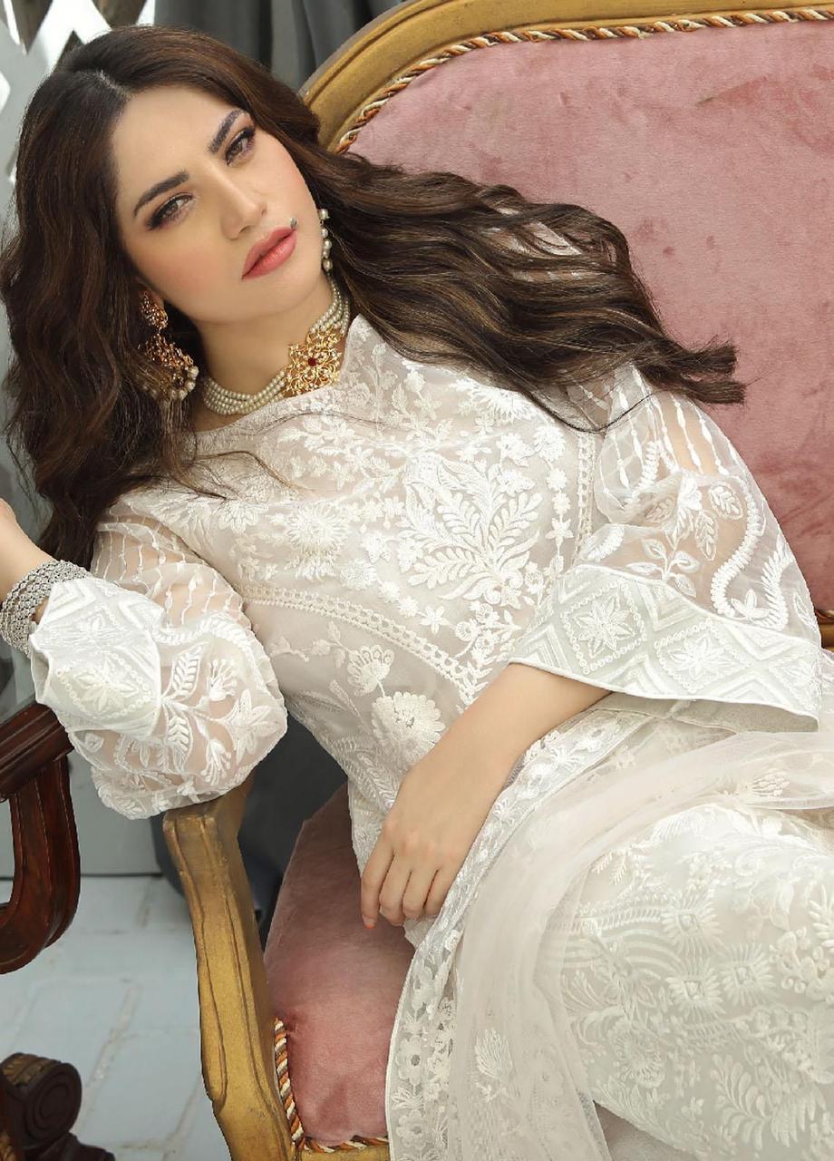 Husn-e-Mahfil – Organza & Net 3Pc Worn by Neelum Munir unstiched