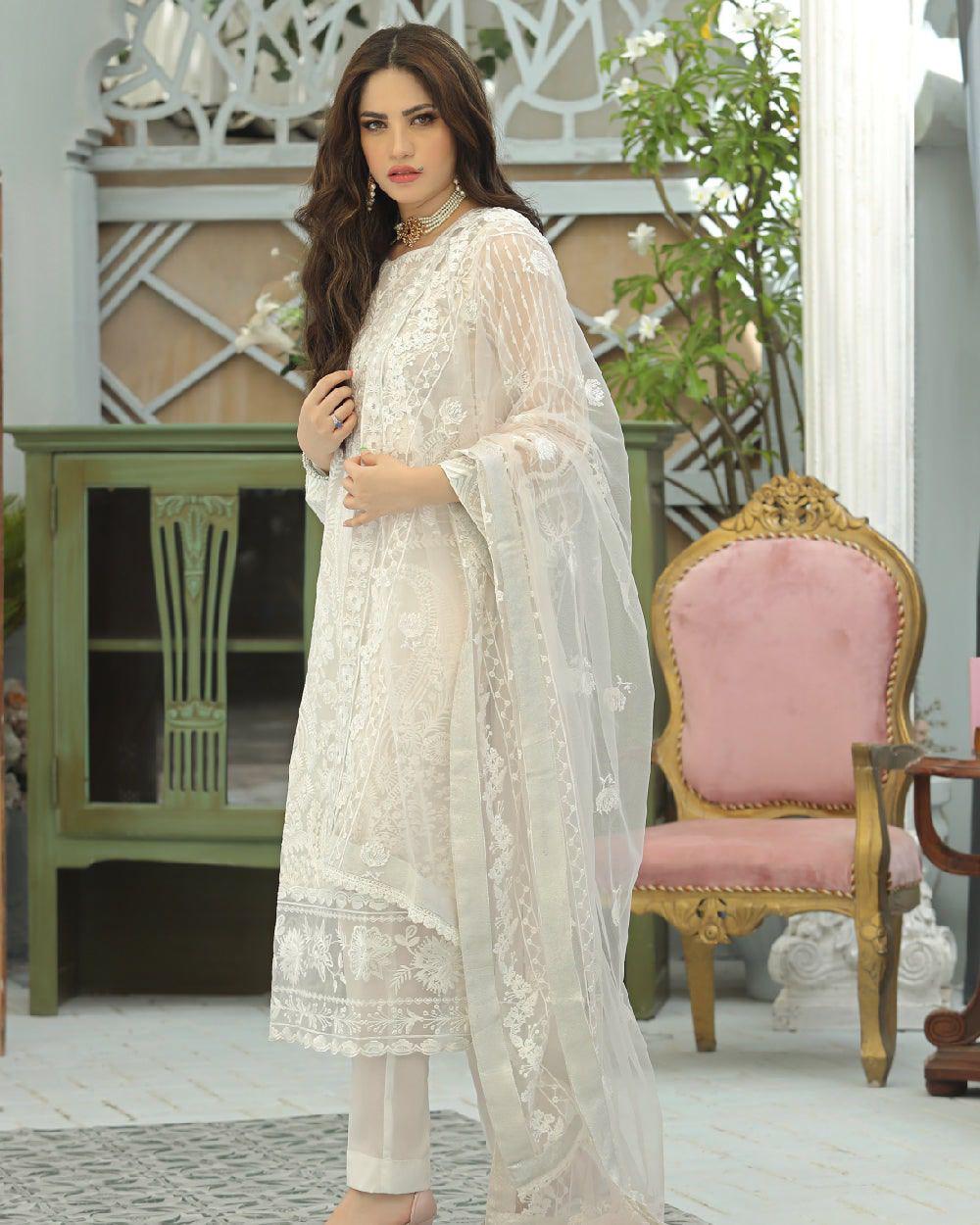 Husn-e-Mahfil – Organza & Net 3Pc Worn by Neelum Munir unstiched